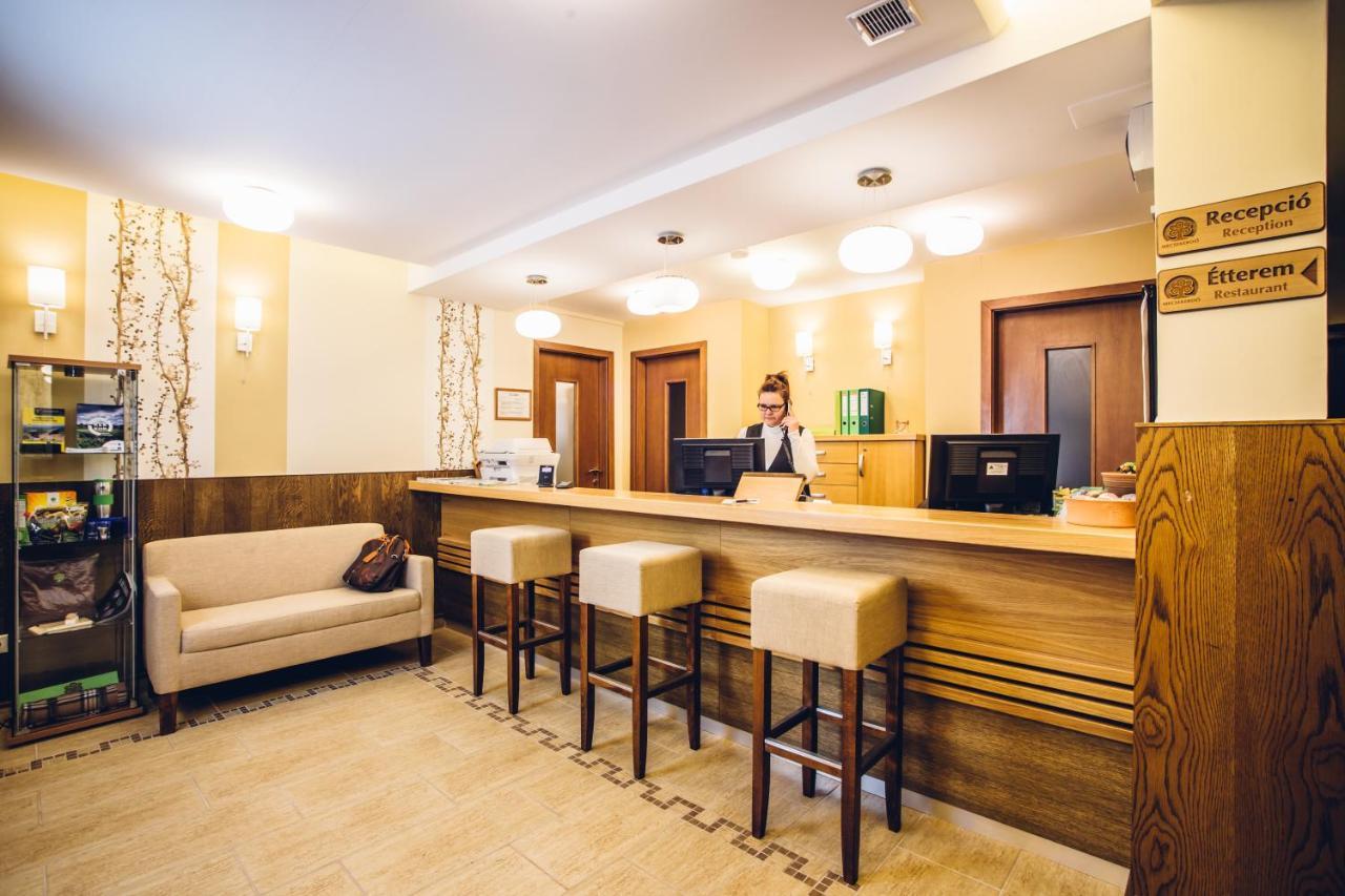 Natur Hotel Koevesteto Hosszuheteny Экстерьер фото
