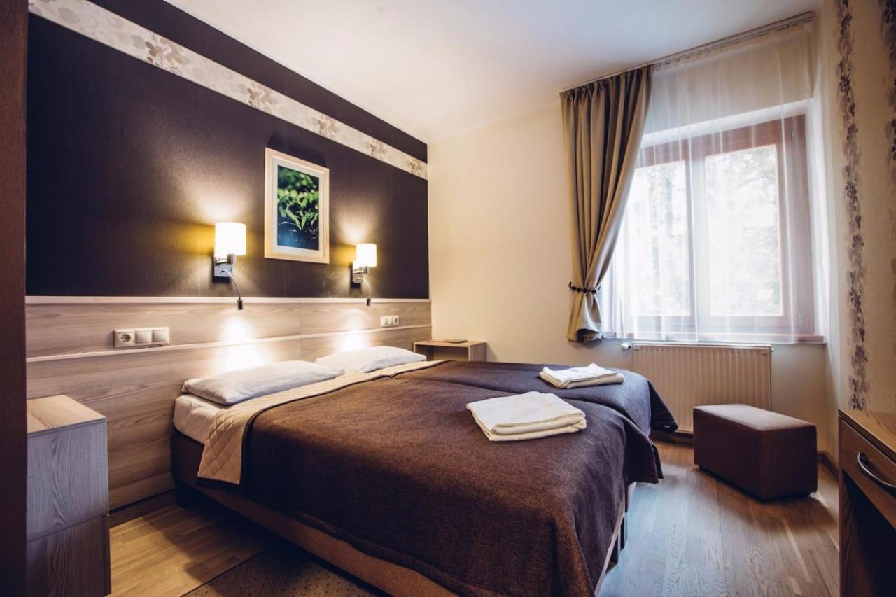 Natur Hotel Koevesteto Hosszuheteny Экстерьер фото